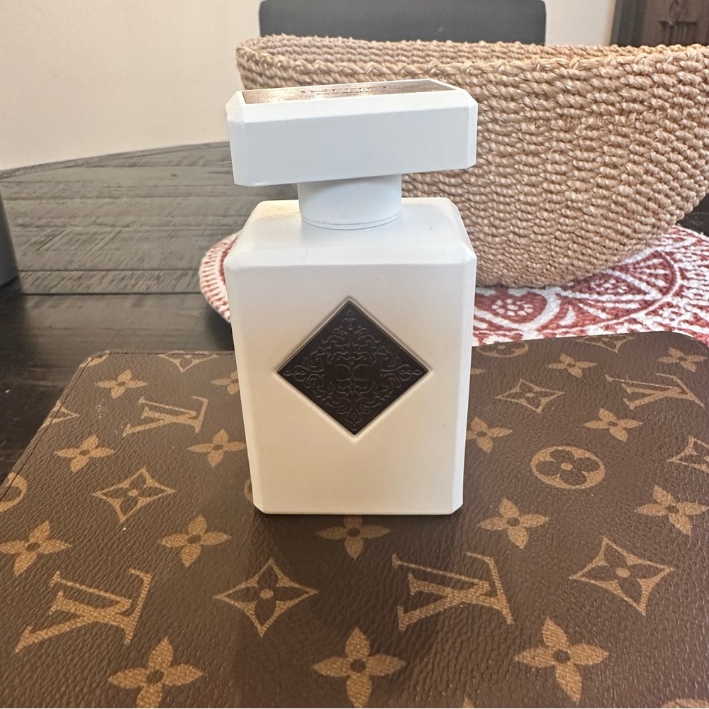 Authentic New Niche perfume.  Unisex.  Initio Paragon